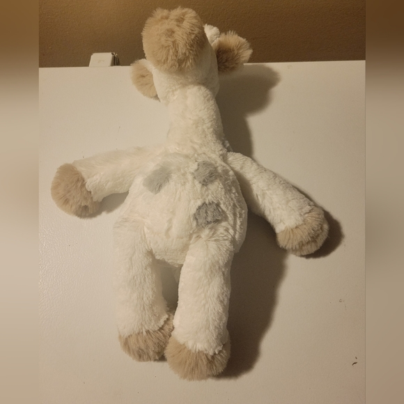 LAMBS & IVY SIGNATURE Good Night Giraffe Plush Toy - Picture 3 of 6